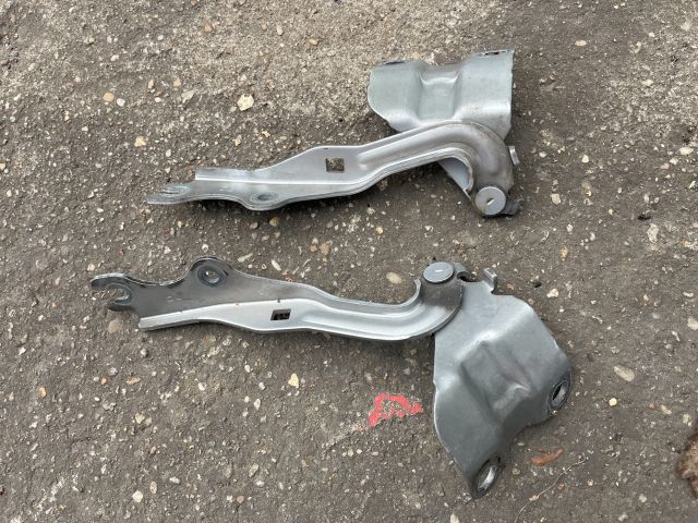 bontott MAZDA 6 Motorháztető Zsanér Pár