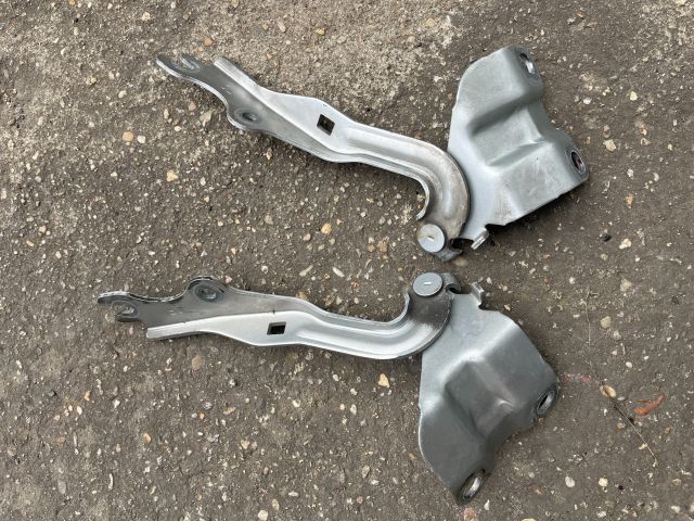 bontott MAZDA 6 Motorháztető Zsanér Pár