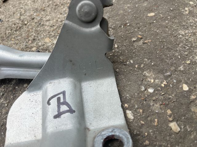 bontott MAZDA 6 Motorháztető Zsanér Pár