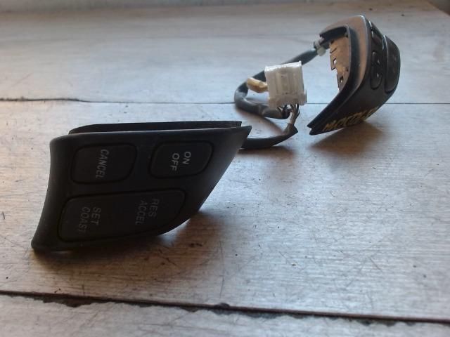 bontott MAZDA 6 Multikormány Kapcsoló Pár