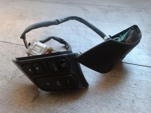 bontott MAZDA 6 Multikormány Kapcsoló Pár