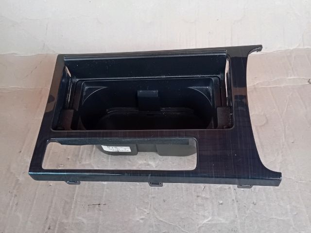 bontott MAZDA 6 Pohártartó