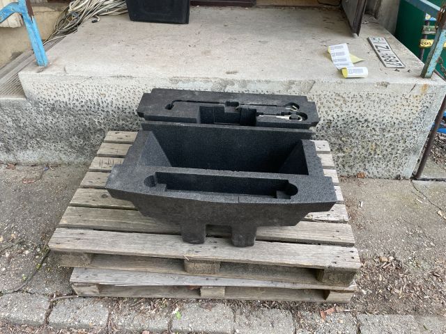 bontott MAZDA 6 Pótkerék Szerszámtartó