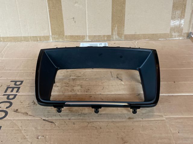 bontott MAZDA 6 Rádió / CD Keret