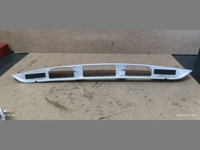 bontott MAZDA 6 Rendszámtábla Világítás Keret