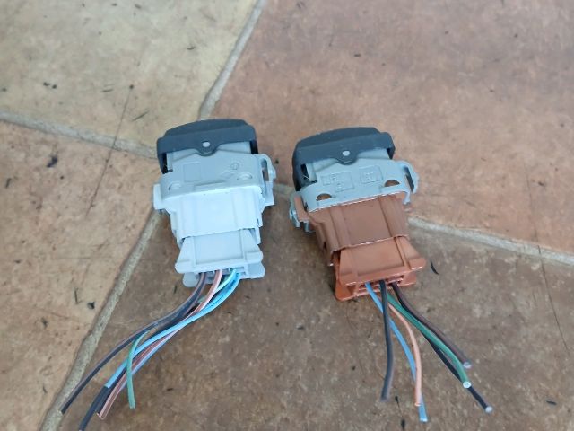 bontott MAZDA 6 Ülésfűtés Kapcsoló Pár