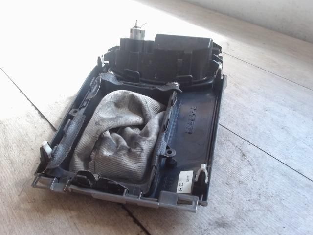 bontott MAZDA 6 Váltókar Keret