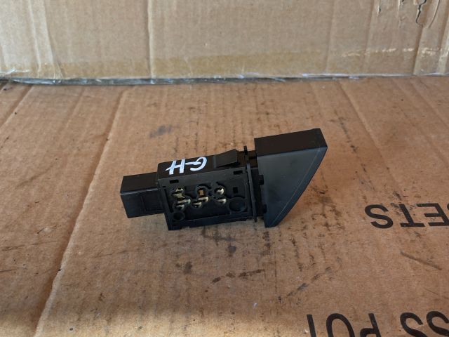 bontott MAZDA 6 Vészvillogó Kapcsoló