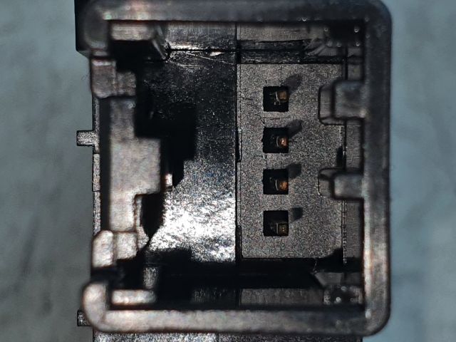 bontott MAZDA 6 Vészvillogó Kapcsoló