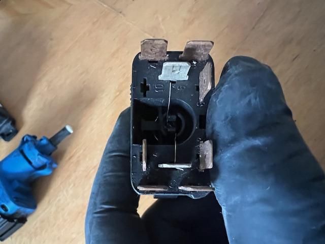 bontott MAZDA 6 Vészvillogó Kapcsoló