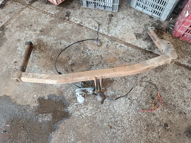 bontott MAZDA 6 Vonóhorog