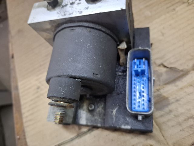 bontott MAZDA 626 ABS Kocka