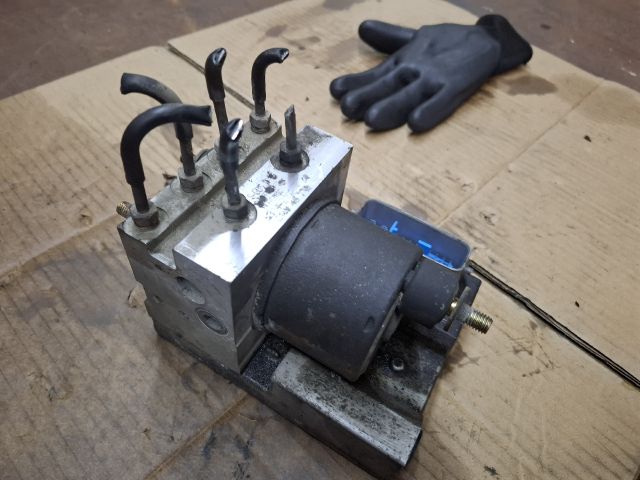 bontott MAZDA 626 ABS Kocka