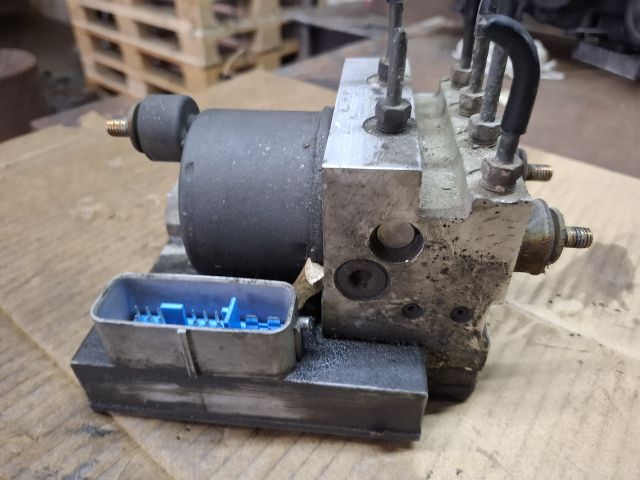 bontott MAZDA 626 ABS Kocka