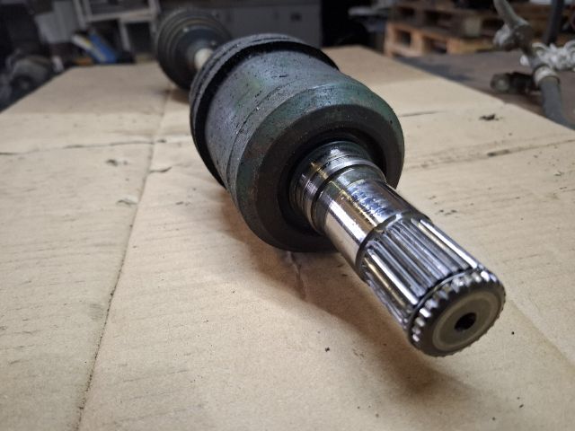 bontott MAZDA 626 Bal Féltengely