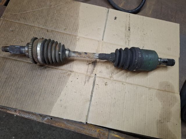 bontott MAZDA 626 Bal Féltengely