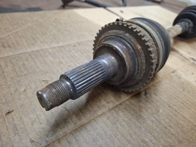 bontott MAZDA 626 Bal Féltengely