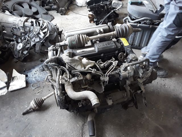 bontott MAZDA 626 Komplett Motor (Segédberendezésekkel)