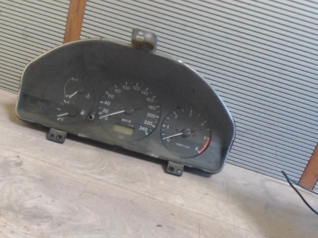 bontott MAZDA 626 Kilométeróra