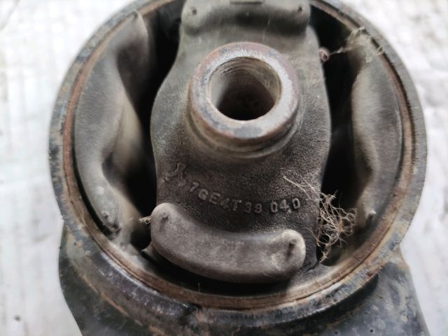 bontott MAZDA 626 Motor Tartó Bak (Fém)