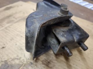 bontott MAZDA 626 Motor Tartó Bak (Fém)