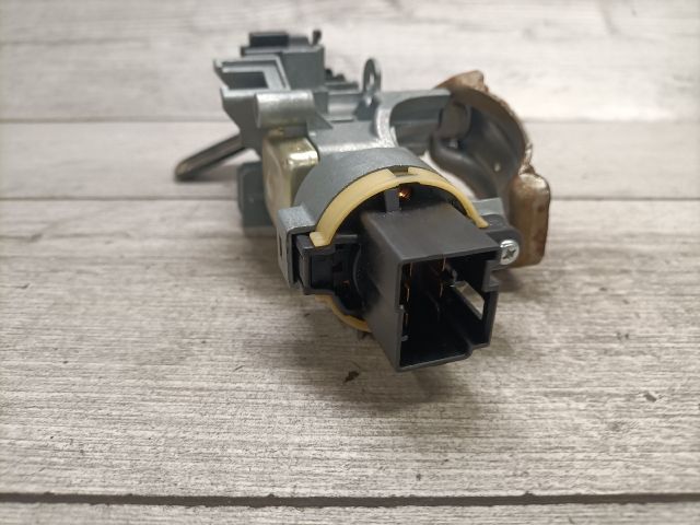 bontott MAZDA 626 Gyújtáskapcsoló