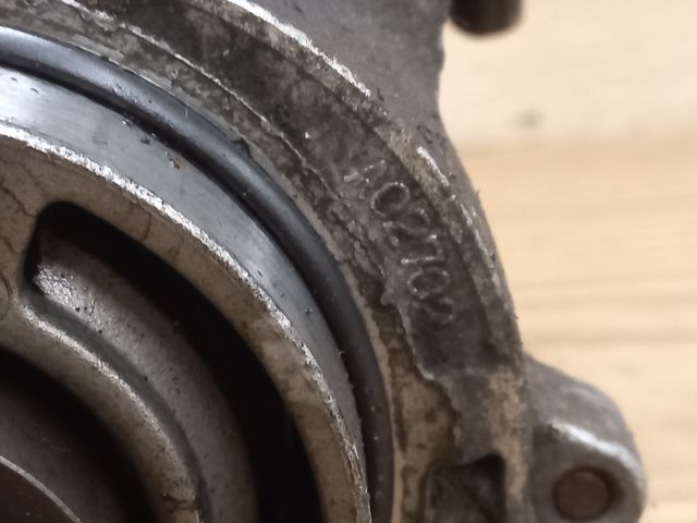 bontott MAZDA 626 Vákumpumpa