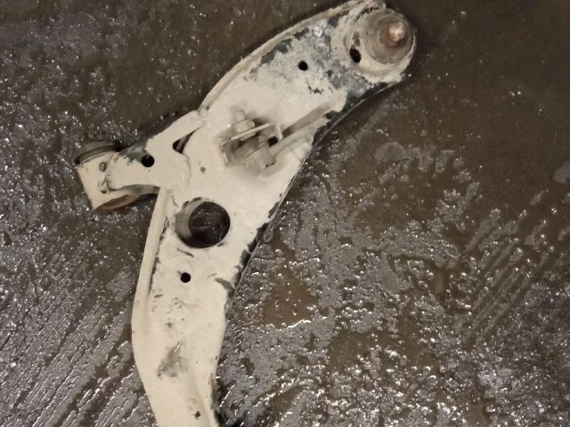 bontott MAZDA 626 Jobb első Lengőkar