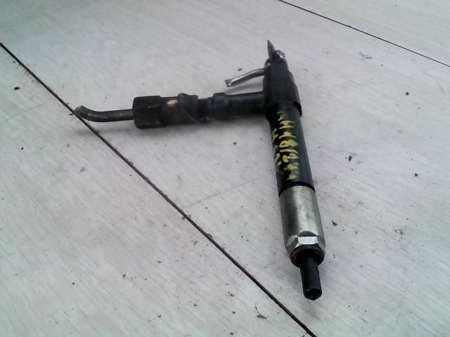 bontott MAZDA 626 Vákum nélküli Porlasztó