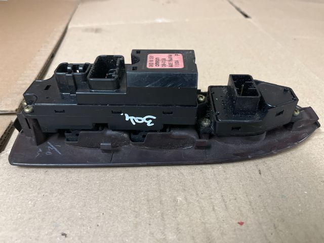 bontott MAZDA 626 Ablakemelő és Tükör Kapcsoló