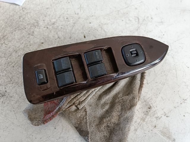 bontott MAZDA 626 Ablakemelő Kapcsoló Négyes / Kettes