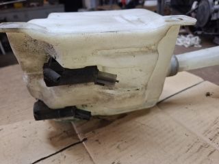 bontott MAZDA 626 Ablakmosó Tartály