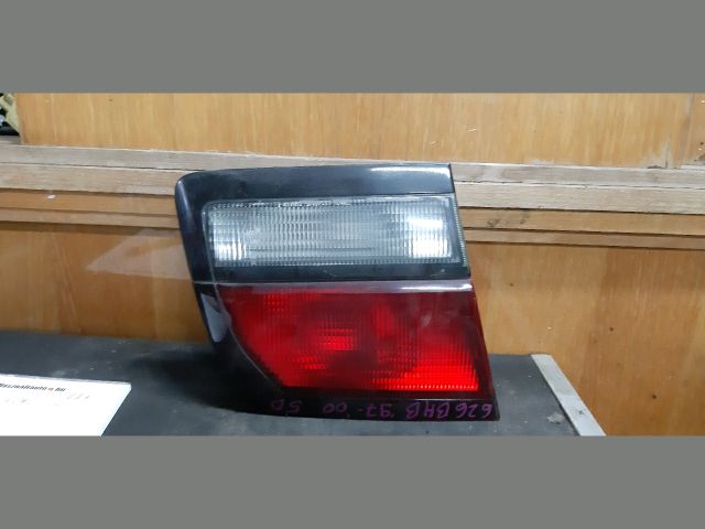 bontott MAZDA 626 Bal Belső Hátsó Lámpa