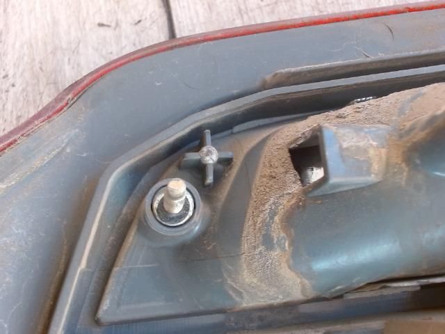 bontott MAZDA 626 Bal Belső Hátsó Lámpa