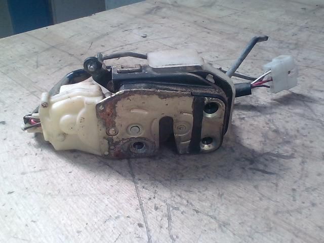 bontott MAZDA 626 Bal első Ajtózár