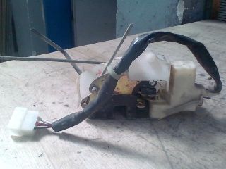 bontott MAZDA 626 Bal első Ajtózár