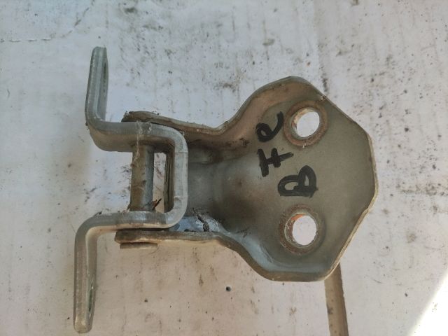 bontott MAZDA 626 Bal első Felső Zsanér