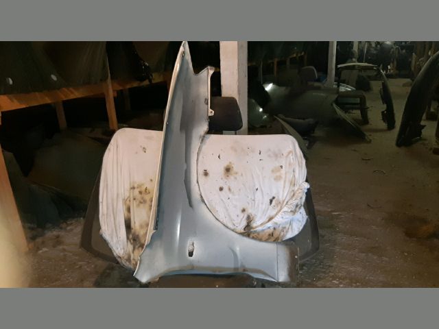 bontott MAZDA 626 Bal első Sárvédő