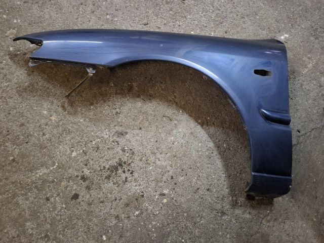 bontott MAZDA 626 Bal első Sárvédő