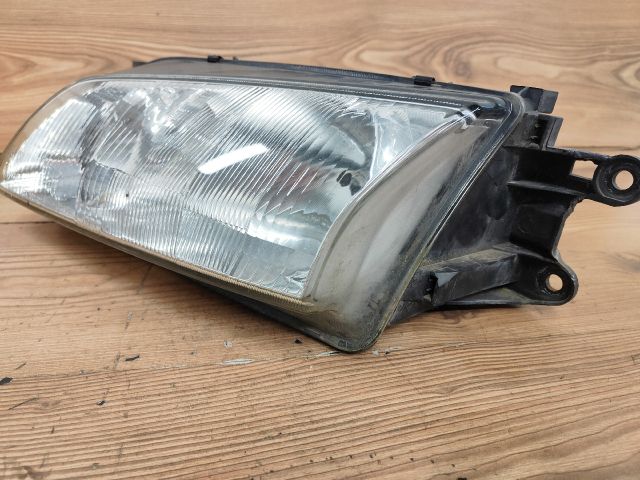 bontott MAZDA 626 Bal Fényszóró