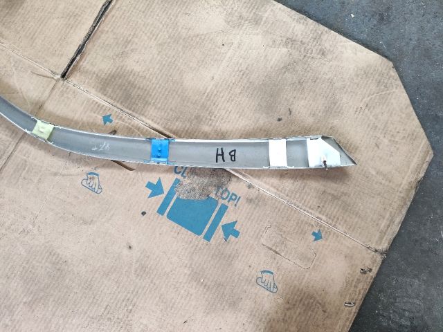 bontott MAZDA 626 Bal hátsó Ablak Díszléc