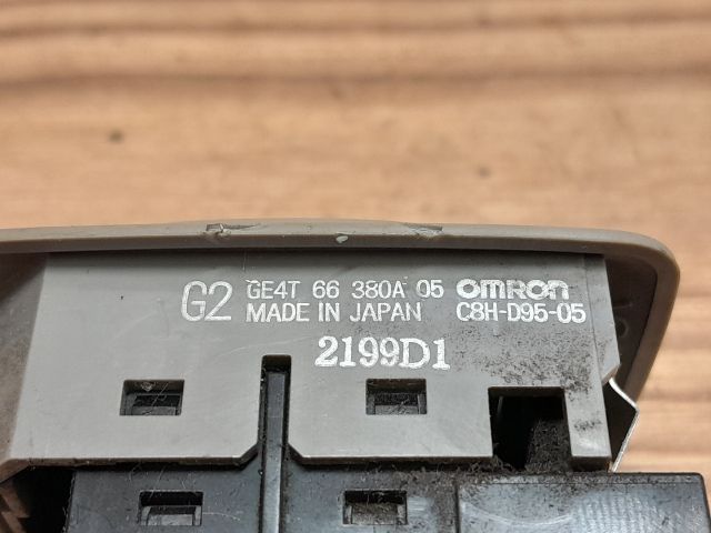 bontott MAZDA 626 Bal hátsó Ablakemelő Kapcsoló