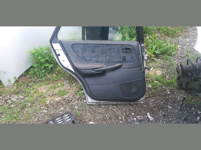 bontott MAZDA 626 Bal hátsó Ajtó (Részeivel)