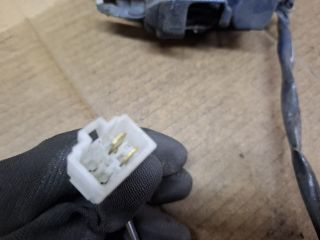 bontott MAZDA 626 Bal hátsó Ajtózár