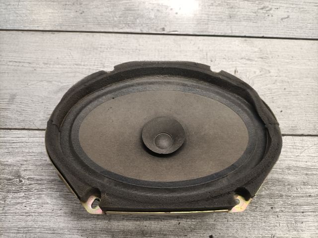 bontott MAZDA 626 Bal hátsó Hangszóró