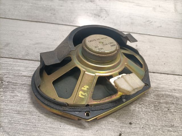 bontott MAZDA 626 Bal hátsó Hangszóró