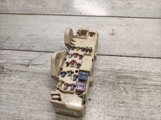 bontott MAZDA 626 Biztosítéktábla Utastér