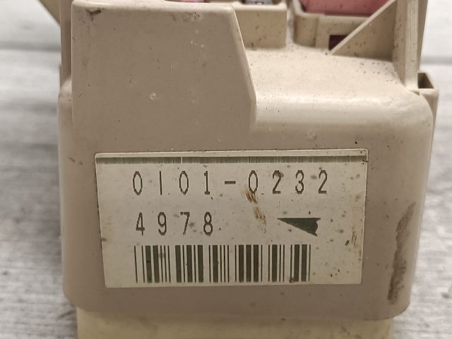 bontott MAZDA 626 Biztosítéktábla Utastér