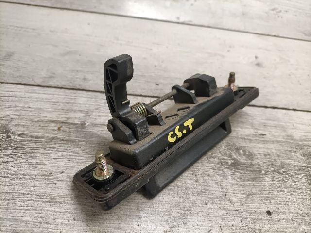 bontott MAZDA 626 Csomagtér Nyitó Kar / Gomb