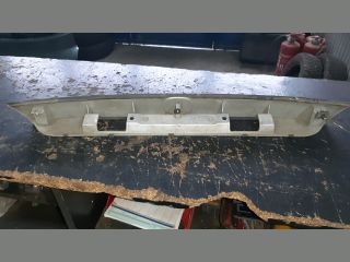 bontott MAZDA 626 Csomagtérajtó Díszléc